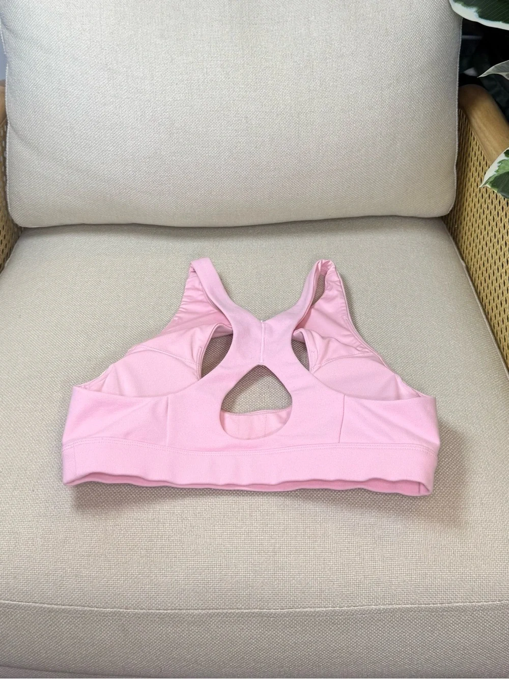 Alo Yoga Keyhole Sports Bra Size small